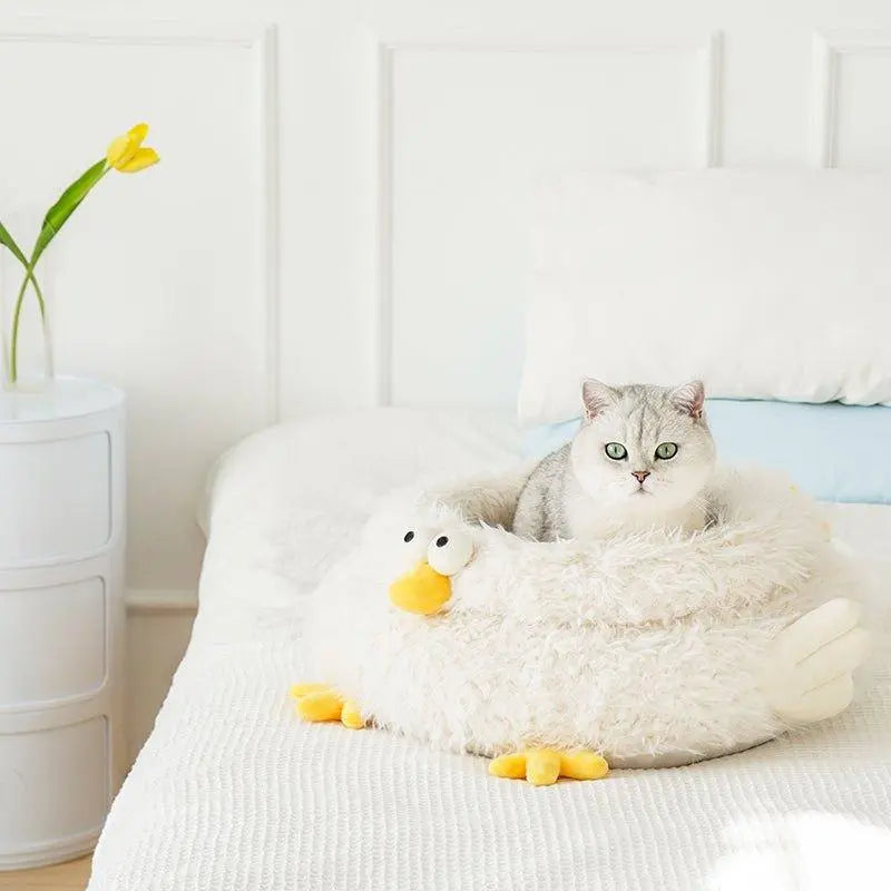 Cluck Cat Nest: Luxury Comfort for Your Furry Friend