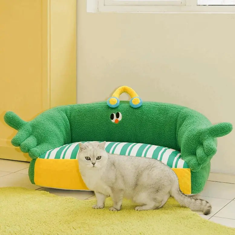 Pet Couch Bed - Lush Green Sofa for Stylish Comfort